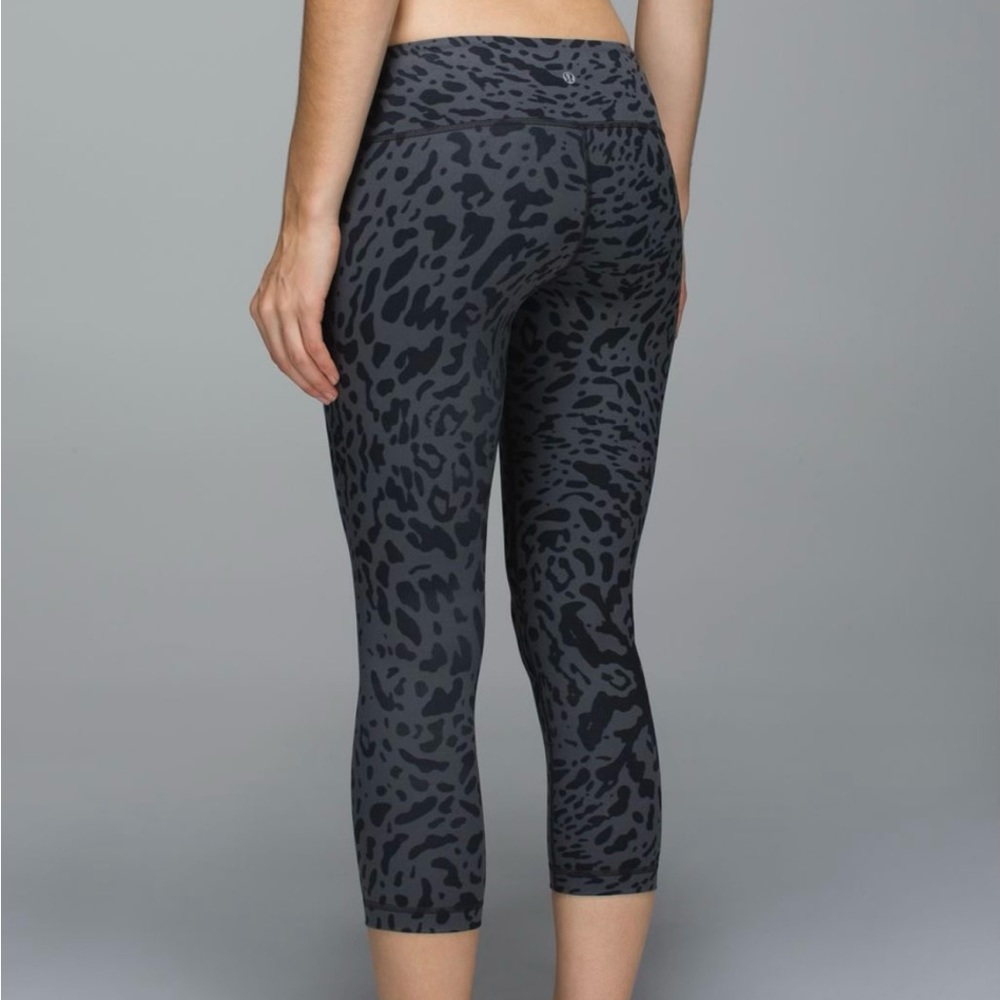 Lululemon gray leopard leggings